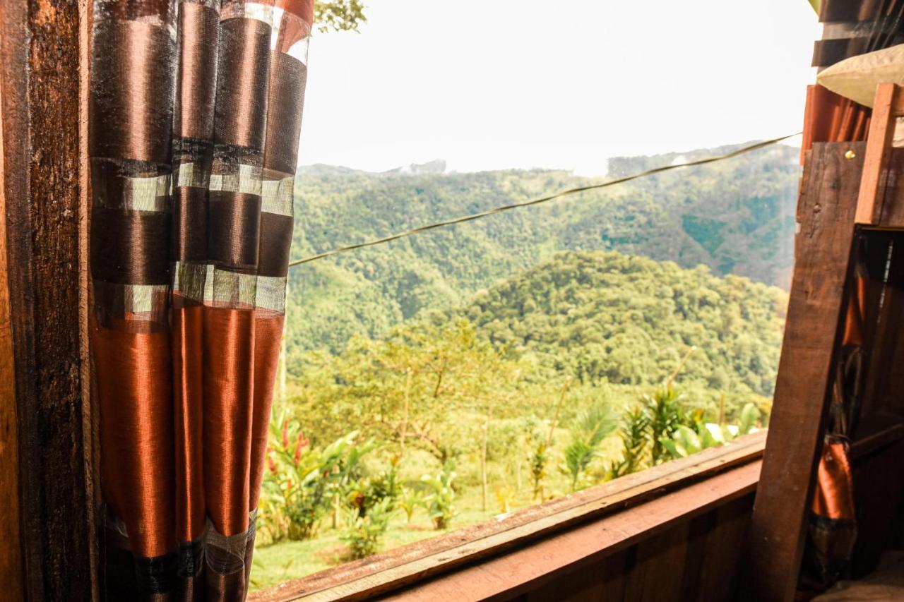 Tres Equis Pacuare Mountain Lodge מראה חיצוני תמונה